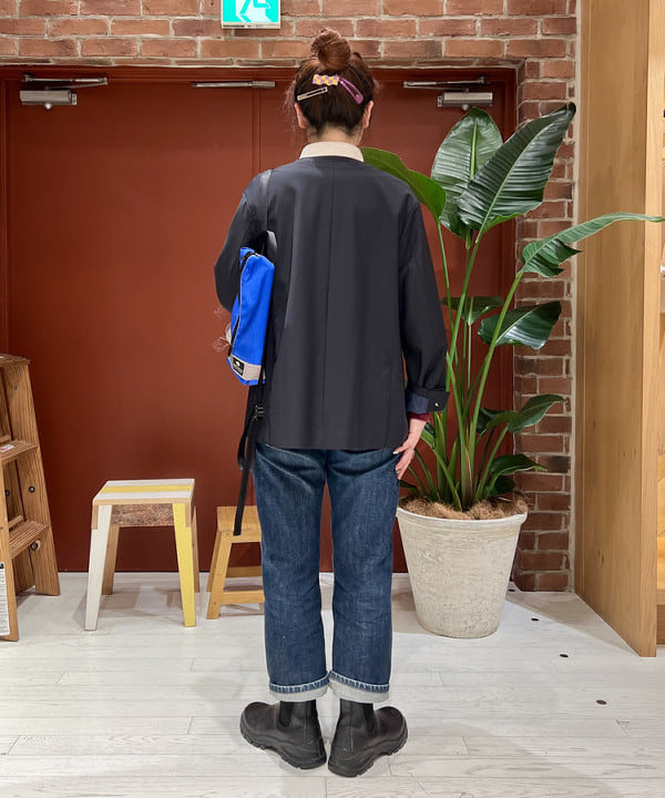 エノモト アミさんの「BEAMS WOMEN｜maturely / ダブル ブレステッド ノーカラー チェンジ ボタン ジャケット」を使ったコーディネート