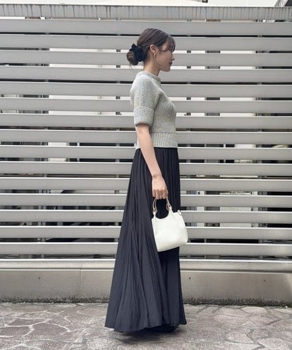 YUIさんの「BEAMS WOMEN｜AK+1 / ショート ラメ ニット」を使ったコーディネート