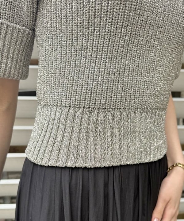 YUIさんの「BEAMS WOMEN｜AK+1 / ショート ラメ ニット」を使ったコーディネート