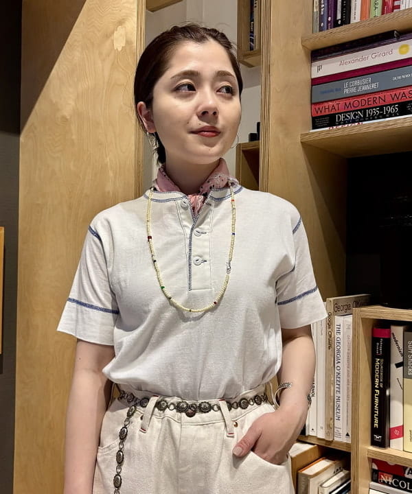 吉野 多恵さんの「BEAMS WOMEN｜2WAY レース バンダナ」を使ったコーディネート