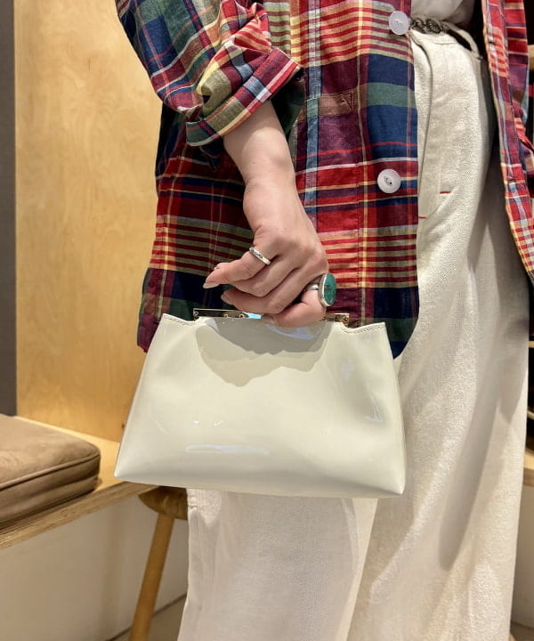 吉野 多恵さんの「BEAMS WOMEN｜2WAY レース バンダナ」を使ったコーディネート