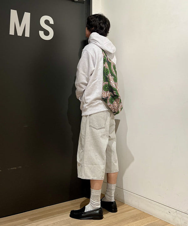 関澤 佑樹さんの「BEAMS WOMEN｜BEAMS ベーシック フーディ」を使ったコーディネート