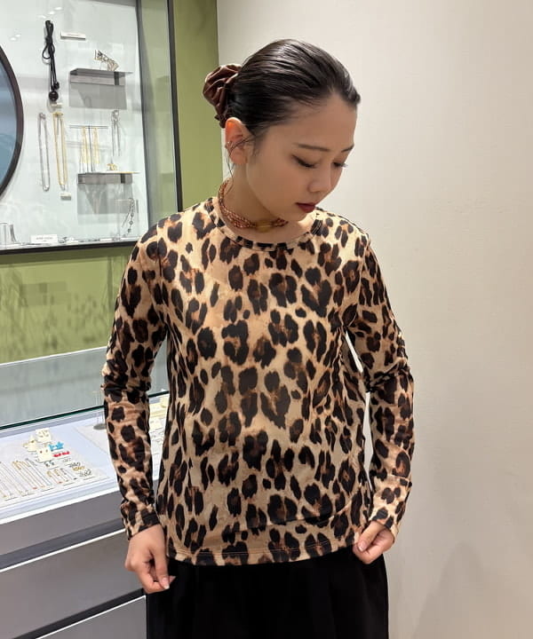 山本 里南さんの「BEAMS WOMEN｜【WEB限定】HUNTER / トラベル リップストップ リサイクル ナイロン トート バッグ」を使ったコーディネート