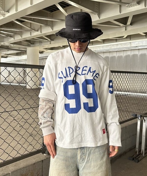 エイトさんの「BEAMS WOMEN｜プリント サーマル クルーネック Tシャツ」を使ったコーディネート