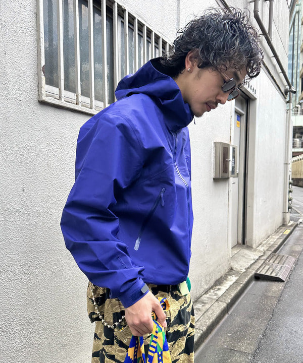中川 裕希さんの「BEAMS WOMEN｜ARC'TERYX / Beta Jacket」を使ったコーディネート