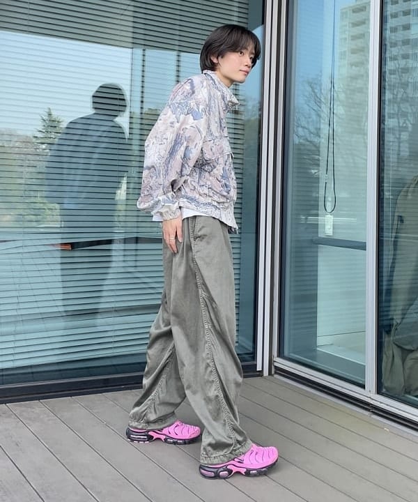 マツミヤさんの「BEAMS WOMEN｜総柄 ウェイディングブルゾン」を使ったコーディネート