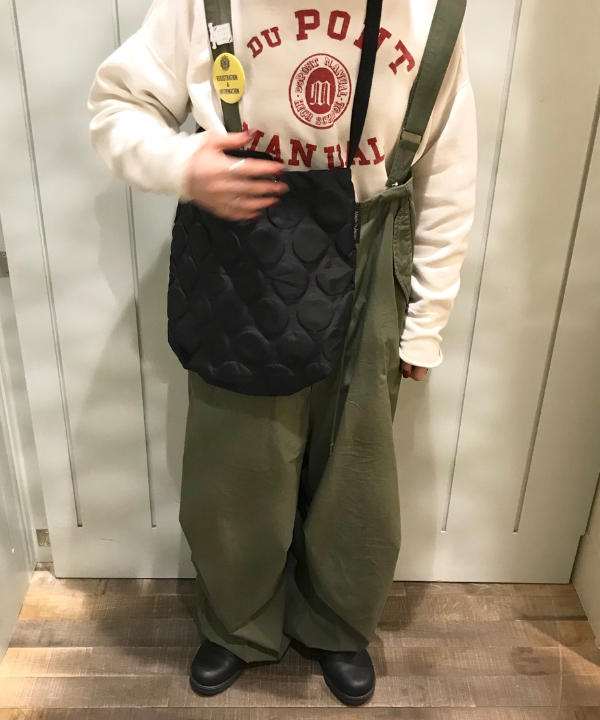 カスタニ モモノさんの「BEAMS WOMEN｜BEAMS BOY / US ARMY オーバー パンツ」を使ったコーディネート