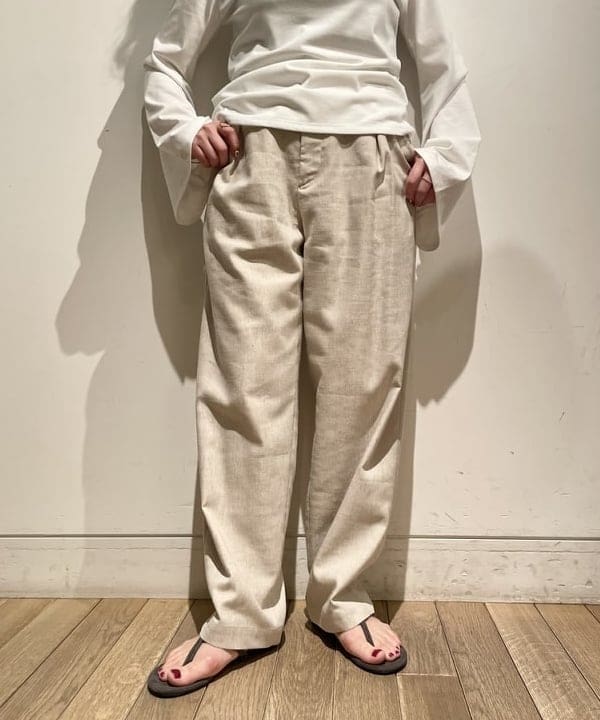 IZUMI MAYUMIさんの「BEAMS WOMEN｜【別注】TICCA / ソリッド リネン ダブル ジャケット」を使ったコーディネート