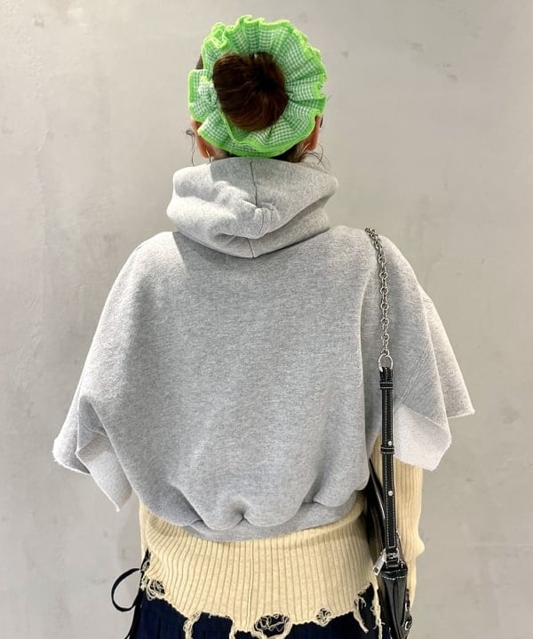 カタヤマ アヤさんの「BEAMS WOMEN｜リブ ダメージ クルーネック トップス」を使ったコーディネート