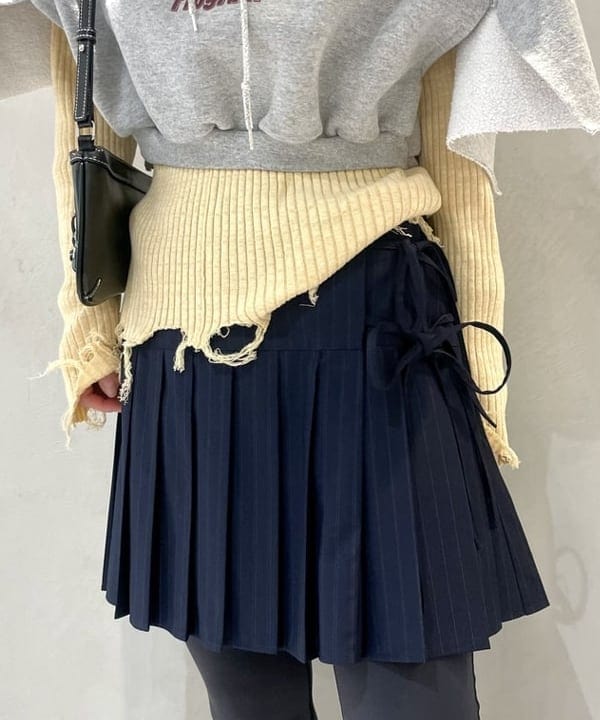 カタヤマ アヤさんの「BEAMS WOMEN｜リブ ダメージ クルーネック トップス」を使ったコーディネート