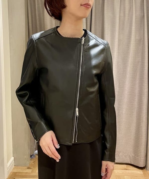 イナダさんの「BEAMS WOMEN｜コットン アメリカンスリーブ ニットワンピース」を使ったコーディネート