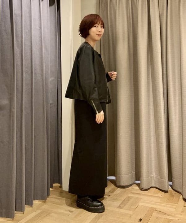 イナダさんの「BEAMS WOMEN｜コットン アメリカンスリーブ ニットワンピース」を使ったコーディネート