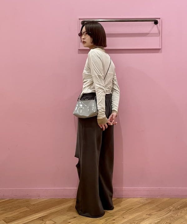 水野 萌香さんの「BEAMS WOMEN｜ダメージ スウェット パンツ」を使ったコーディネート