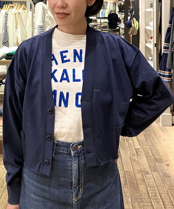 葵さんの「BEAMS WOMEN｜カットオフ Vネック カーディガン」を使ったコーディネート