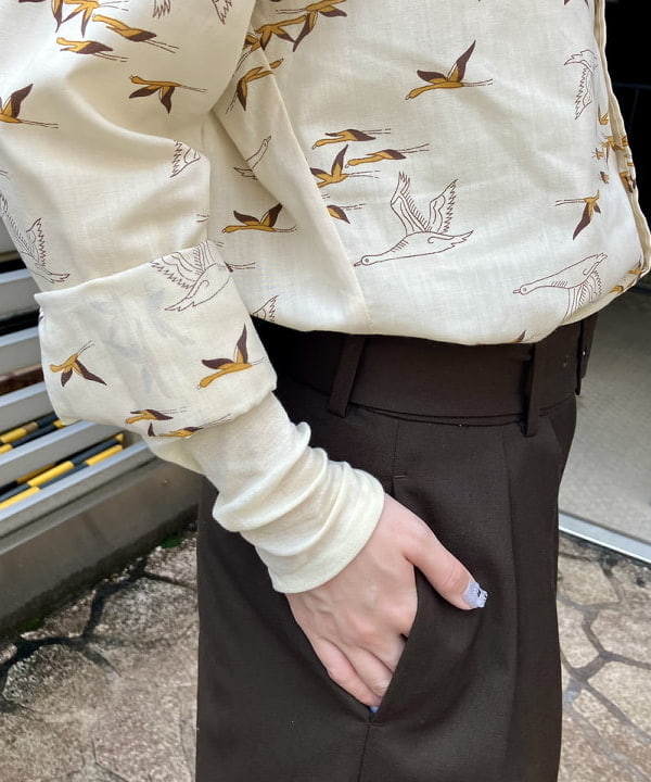 イナダさんの「BEAMS WOMEN｜バックル 2タック ワイドパンツ」を使ったコーディネート