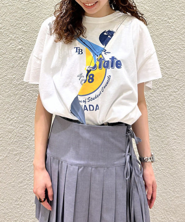 AKIさんの「プリーツ ダブル リボン ミニスカート」を使ったコーディネート