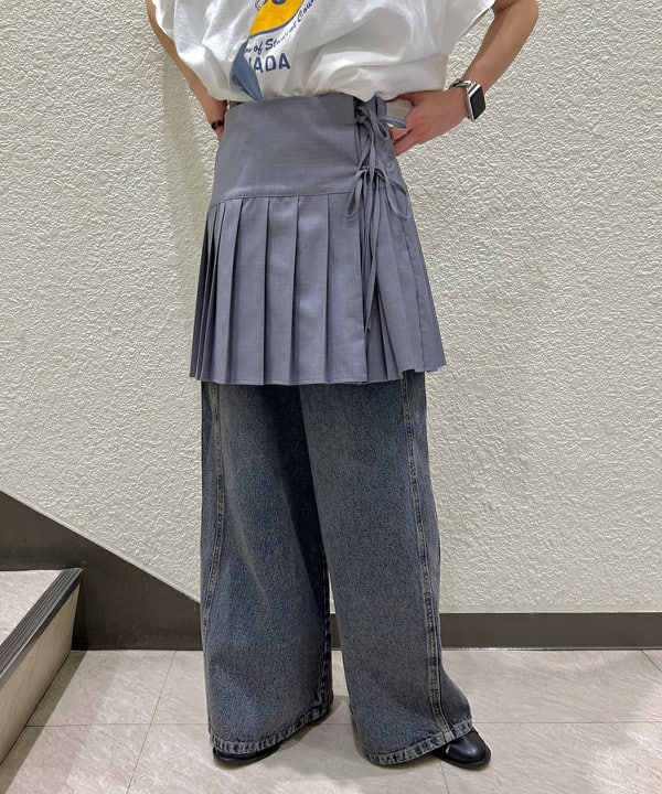 AKIさんの「プリーツ ダブル リボン ミニスカート」を使ったコーディネート