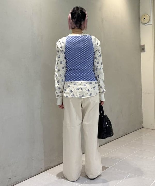 amaさんの「BEAMS WOMEN｜【別注】NAPRON / エナメル ミニ ペイシェント バッグ」を使ったコーディネート