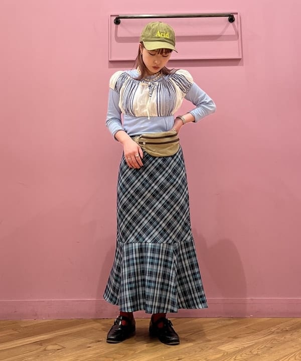 シオンさんの「BEAMS WOMEN｜チェック キリカエ マーメイド スカート」を使ったコーディネート