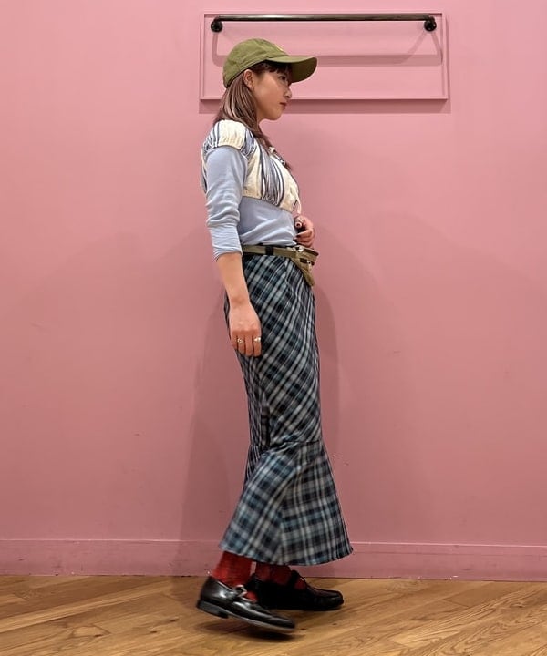 シオンさんの「BEAMS WOMEN｜チェック キリカエ マーメイド スカート」を使ったコーディネート