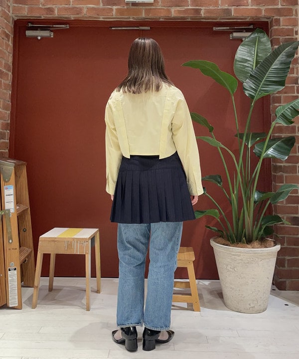 田中 里実さんの「BEAMS WOMEN｜ショルダー オープン シャツ」を使ったコーディネート