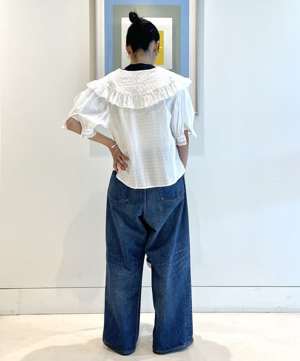 津藤 理佐子さんの「BEAMS WOMEN｜25mm スエード ベルト」を使ったコーディネート