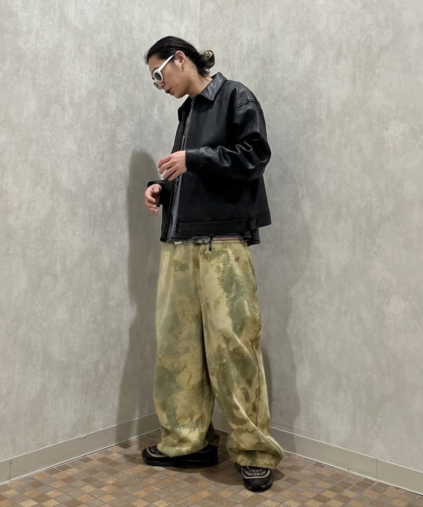 菊田 悠さんの「BEAMS WOMEN｜レザー ジップブルゾン」を使ったコーディネート