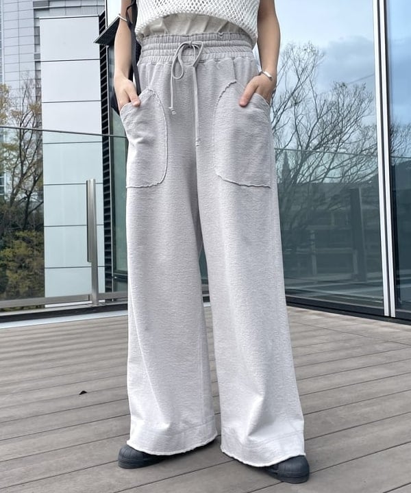 津藤 理佐子さんの「BEAMS WOMEN｜【別注】GREGORY / メッシュ DITCH DAY」を使ったコーディネート