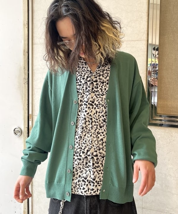 菊田 悠さんの「BEAMS WOMEN｜リラックス ソリッド カーディガン」を使ったコーディネート