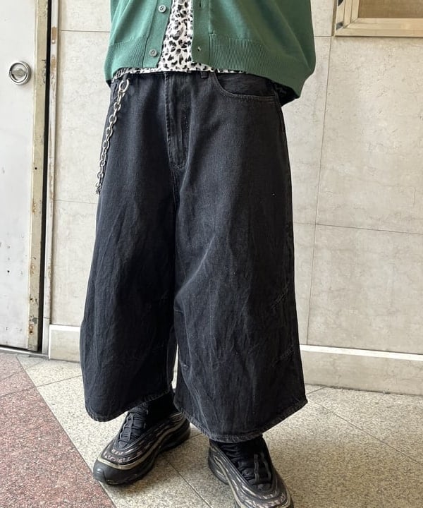 菊田 悠さんの「BEAMS WOMEN｜リラックス ソリッド カーディガン」を使ったコーディネート