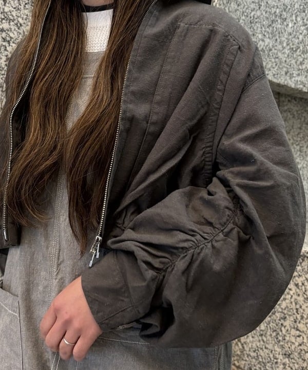 サイトウ　トモミさんの「BEAMS WOMEN｜maturely / バルーン ギャザー ブルゾン」を使ったコーディネート