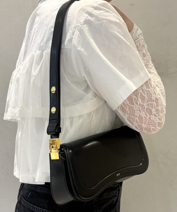 大石彩可さんの「BEAMS WOMEN｜JW PEI / Joy Bag」を使ったコーディネート