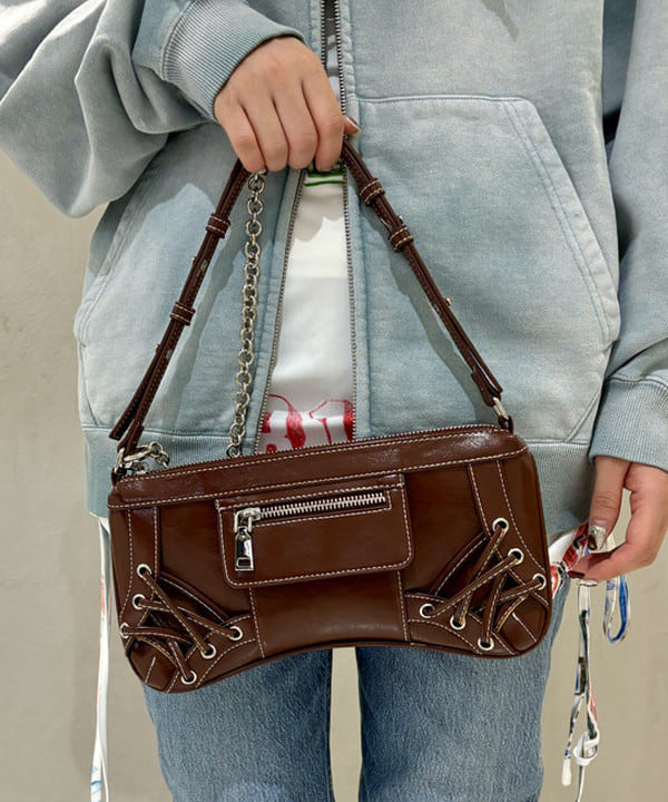 ヒカリさんの「BEAMS WOMEN｜レース アップ ミニ バッグ」を使ったコーディネート