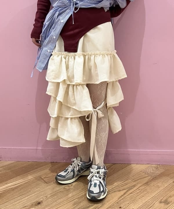 晶さんの「BEAMS WOMEN｜【別注】PENNEY'S / ボディスーツ ヘンリーネック トップス」を使ったコーディネート