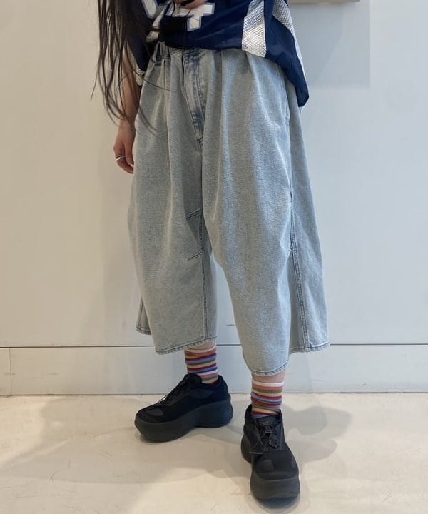 ayaさんの「BEAMS WOMEN｜メッシュ ナンバーロゴ ビッグ Tシャツ」を使ったコーディネート