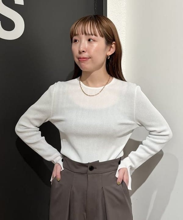 makita mikaさんの「BEAMS WOMEN｜スラッシュスリーブ Vネック ジャケット」を使ったコーディネート