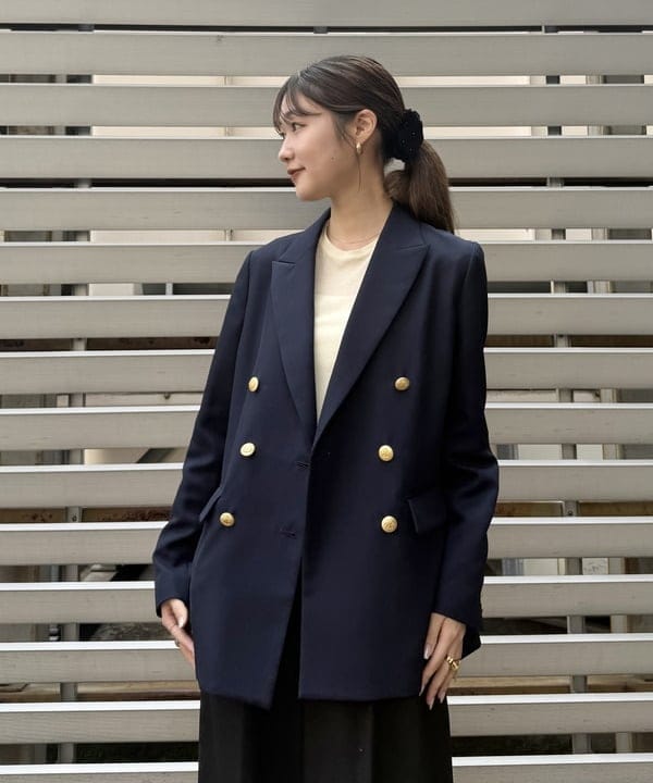 YUIさんの「BEAMS WOMEN｜ドライギャバジン ６ボタン ダブルジャケット」を使ったコーディネート