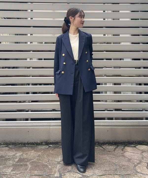 YUIさんの「BEAMS WOMEN｜ドライギャバジン ６ボタン ダブルジャケット」を使ったコーディネート