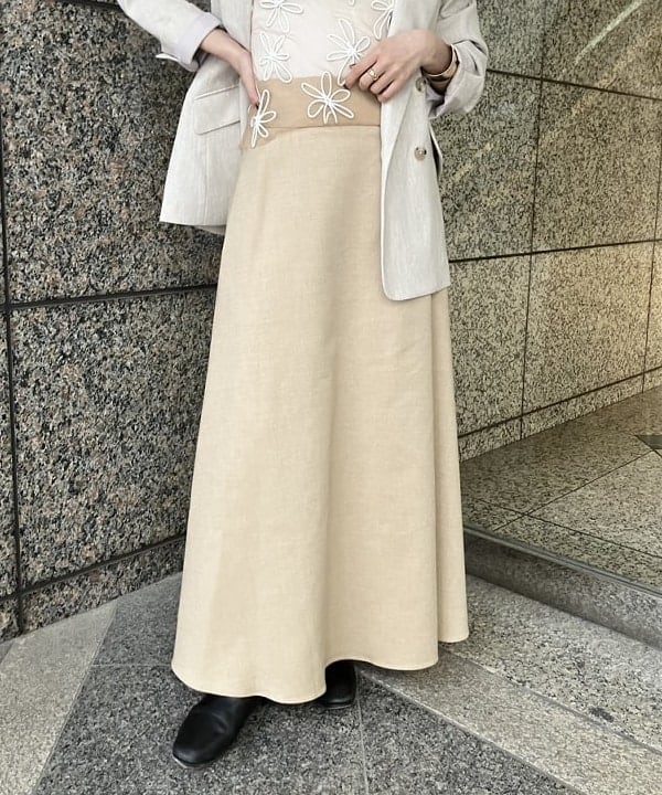 多田 日奈子さんの「BEAMS WOMEN｜【別注】TICCA / ソリッド リネン ダブル ジャケット」を使ったコーディネート