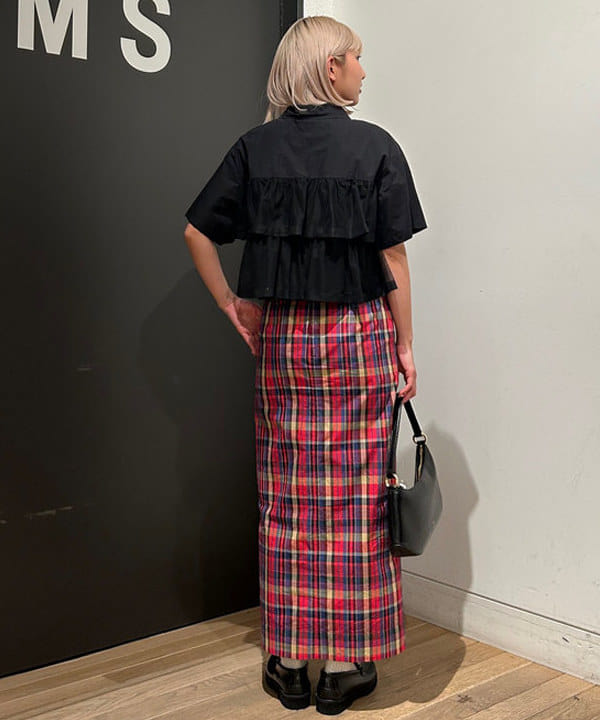 佐藤 亜美さんの「BEAMS WOMEN｜シアー ティアード クロップド シャツ」を使ったコーディネート