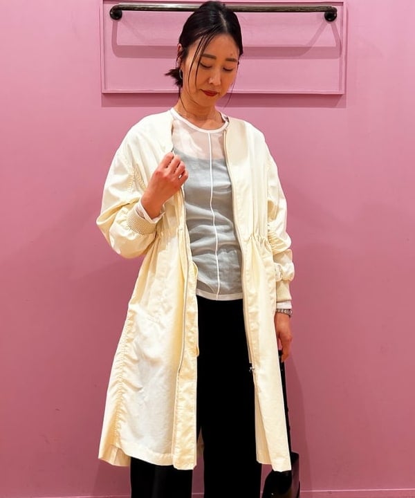 川口 恵さんの「BEAMS WOMEN｜バックタック ジップ コート」を使ったコーディネート