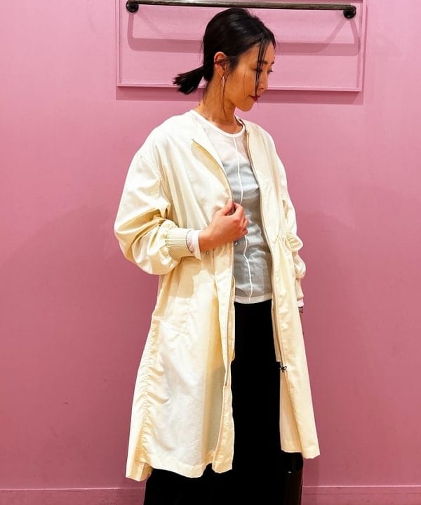 川口 恵さんの「BEAMS WOMEN｜バックタック ジップ コート」を使ったコーディネート