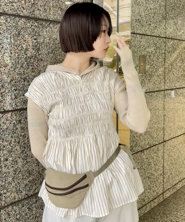 水野 萌香さんの「BEAMS WOMEN｜ストライプ シャーリング フレンチスリーブ ブラウス」を使ったコーディネート