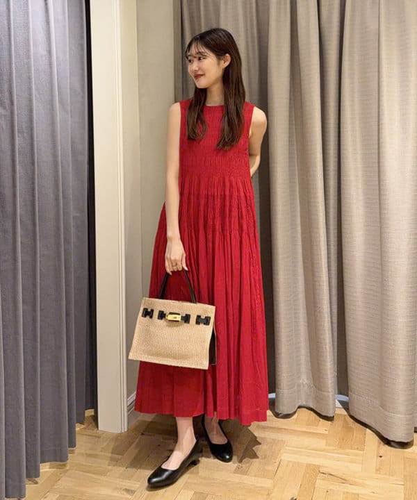 YUIさんの「BEAMS WOMEN｜スラッシュスリーブ Vネック ジャケット」を使ったコーディネート