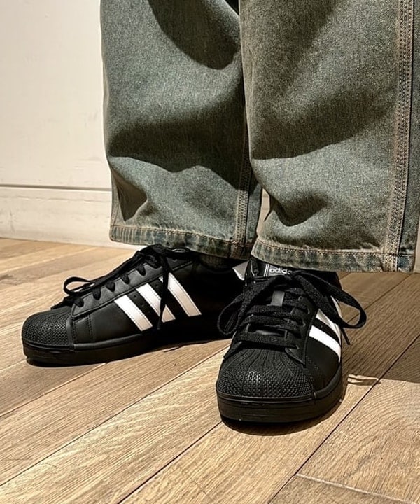 関澤 佑樹さんの「BEAMS WOMEN｜【別注】NULL TOKYO / Denim Painter Pants」を使ったコーディネート