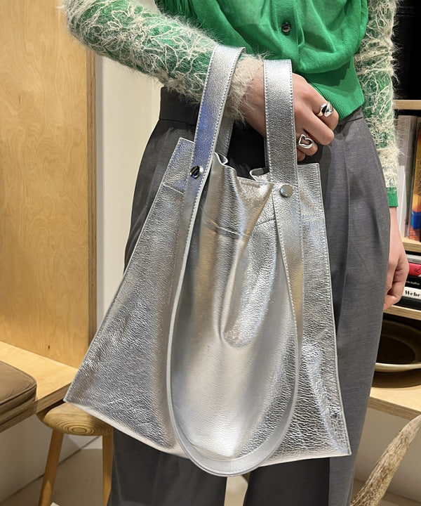 神坂 莉子さんの「BEAMS WOMEN｜BEAURE × Ray BEAMS / 別注 2WAY バッグ」を使ったコーディネート