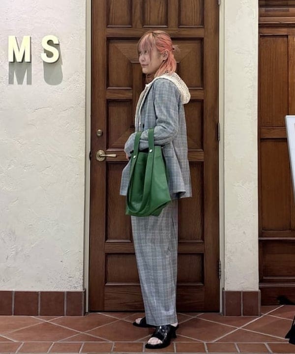 はっとりさんの「BEAMS WOMEN｜BEAURE &times; Ray BEAMS / 別注 2WAY バッグ」を使ったコーディネート