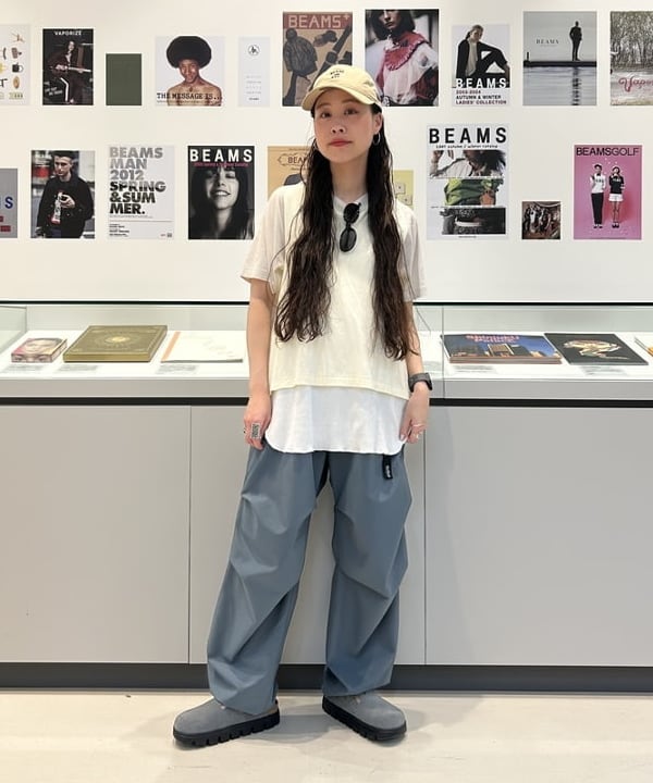 清水 彩乃さんの「BEAMS WOMEN｜【別注】NEW ERA / BB ロゴ タイプライター キャップ」を使ったコーディネート