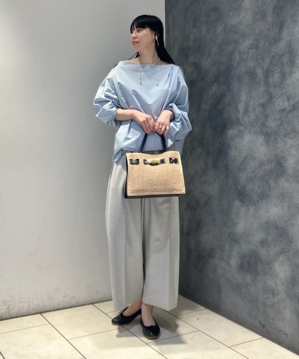 OSUMIさんの「BEAMS WOMEN｜ギャザー ショルダー ブラウス」を使ったコーディネート