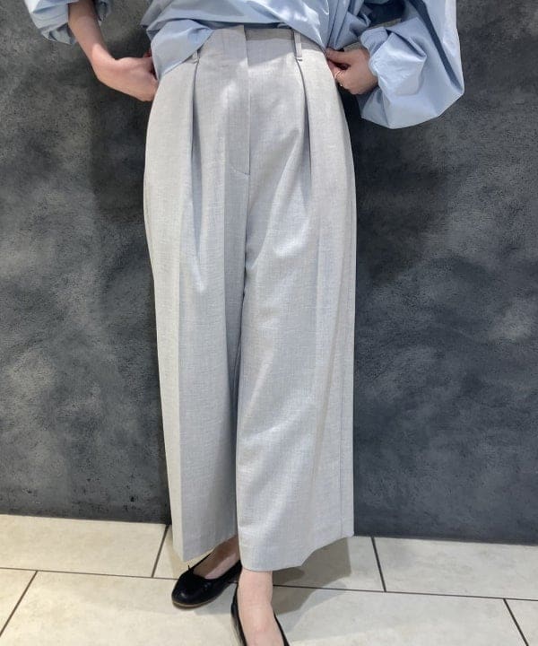 OSUMIさんの「BEAMS WOMEN｜ギャザー ショルダー ブラウス」を使ったコーディネート